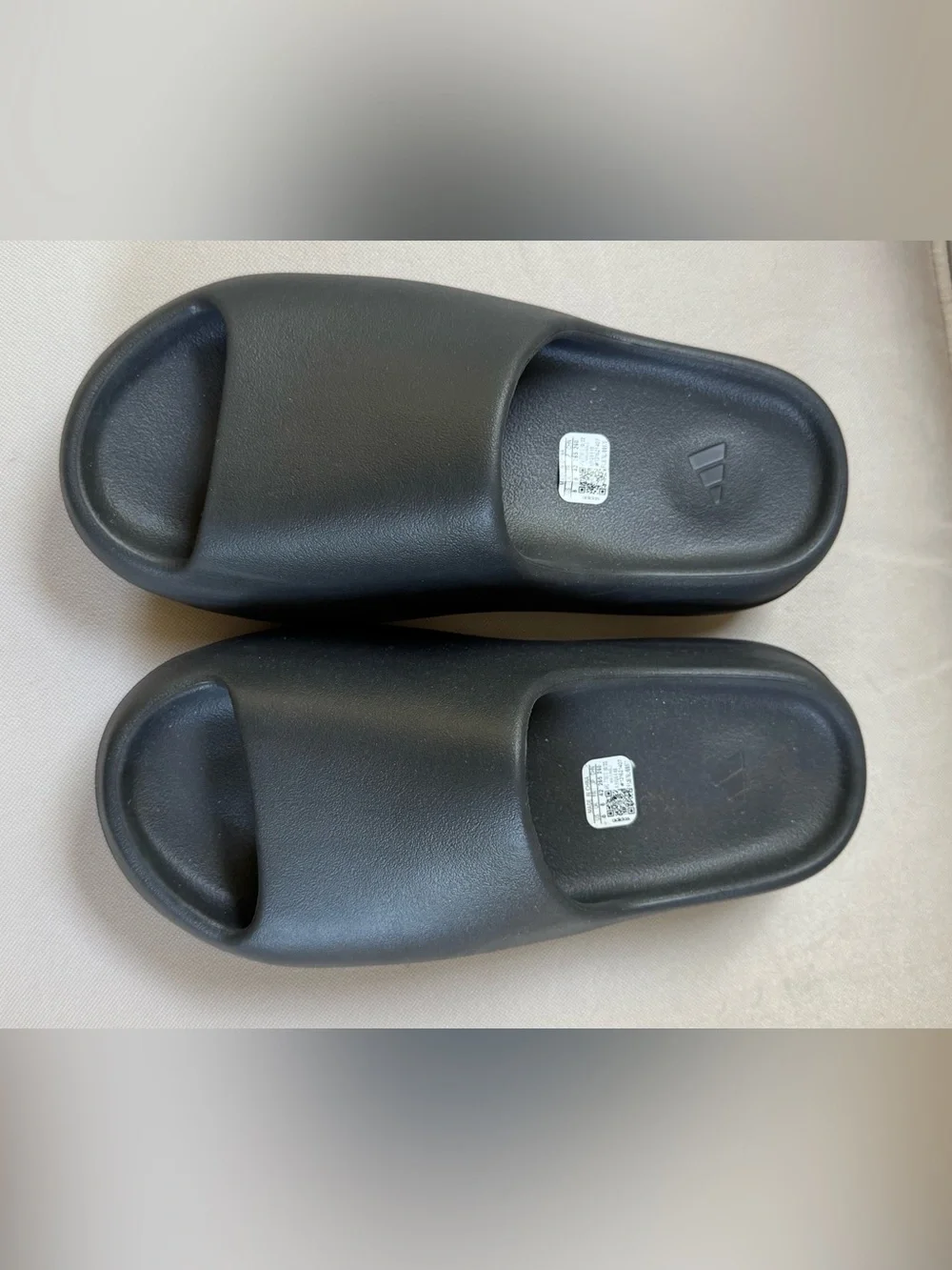 NWT adidas Yeezy Slide Onyx HQ6448 Men’s Size 8 Authentic Black